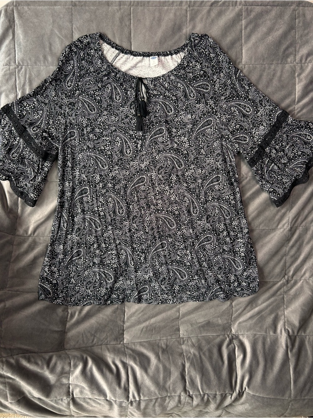 Old Navy Black and White Paisley Tie-Neck Blouse
